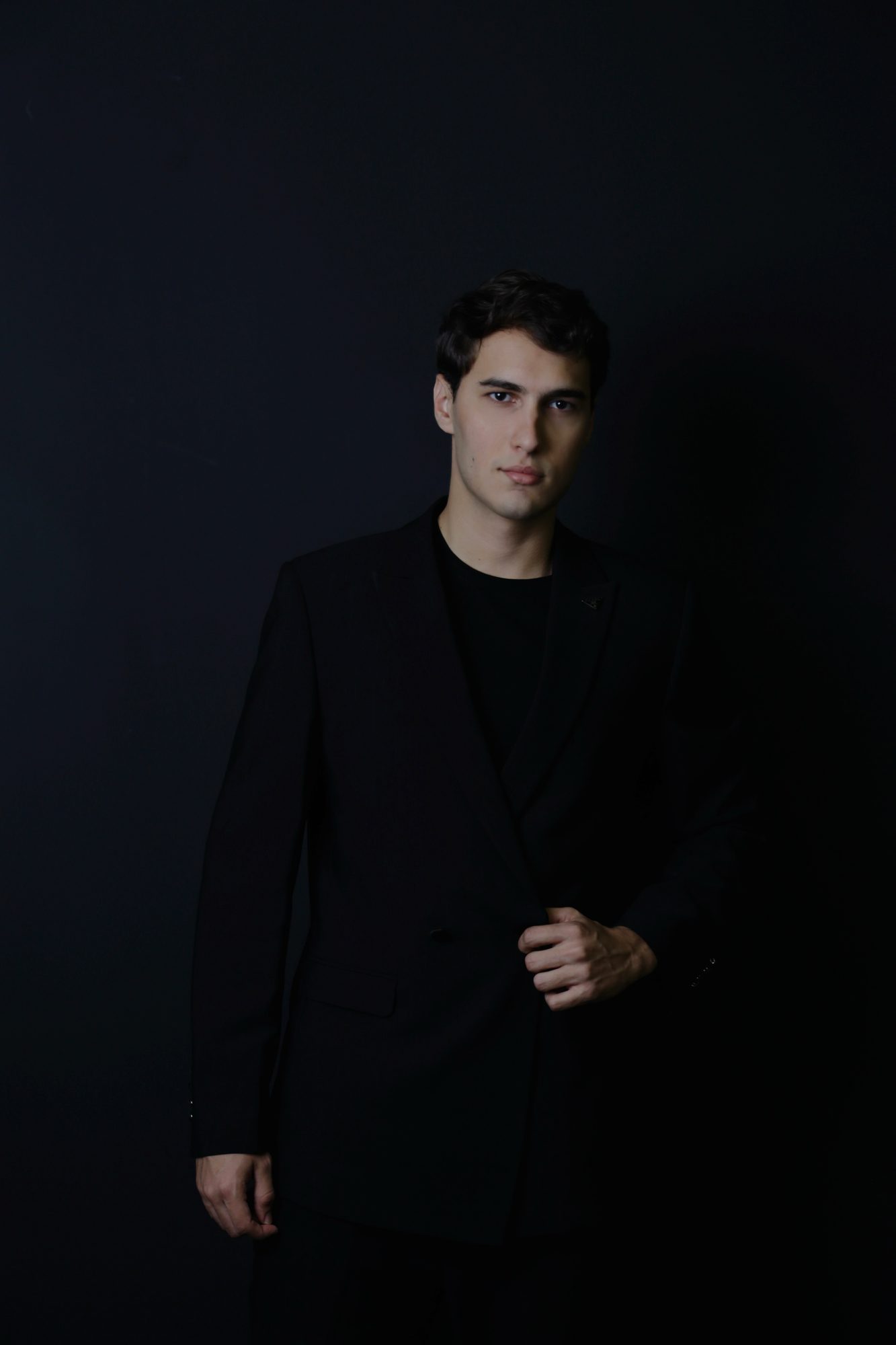 Dr. Yan Guilherme, especialista em lentes de porcelana